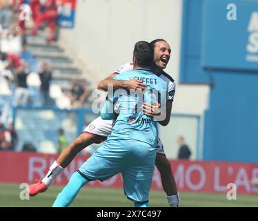 Reggio Emilia, Italie. 19 mai 2024. Foto Gianni Santandrea/LaPresse 19 maggio 2024 Reggio Emilia, Italia - sport, calcio - Sassuolo vs Cagliari - Campionato di calcio Serie A Tim 2023/2024 - Stadio Mapei. Nella foto : CagliariPhoto Gianni Santandrea/LaPresse 19 mai 2024 Reggio Emilia, Italie - sports, football - Sassuolo vs Caglairi - championnat de football Serie A Tim 2023/2024 - stade Mapei. Dans l'image : Cagliari Cagliari crédit : LaPresse/Alamy Live News Banque D'Images