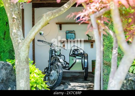 Londres, Royaume-Uni. 19 mai 2024. Le MOROTO no IE Sanctuary Garden, conçu par Kazuyuki Ishihara - - le RHS Chelsea Flower Show 2024. Il se déroule du 20-25 au 30 mai. Crédit : Guy Bell/Alamy Live News Banque D'Images