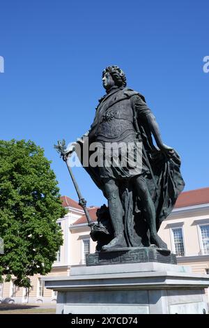 Friedrich 1, roi de Prusse - copie moderne d'une statue d'Andreas Schlüter au Schloss Charlottenburg Banque D'Images