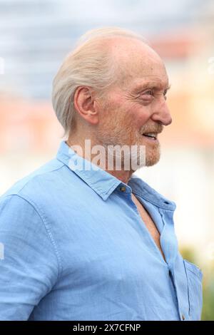 CANNES, FRANCE - 19 MAI : Charles danse à la photocall 'Rumours' au 77e Festival de Cannes au Palais des Festivals le 19 mai 2024 à Cannes, France. CAP/GOL ©GOL/Capital Pictures Banque D'Images