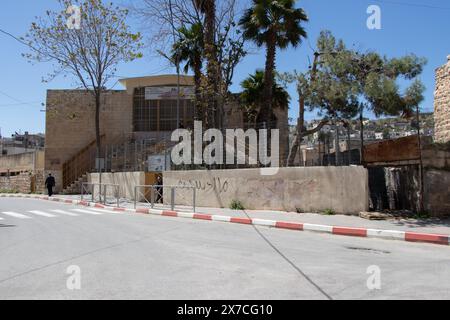 École Al-Ibrahimiyyah dans la ville palestinienne d'Hébron : 21 avril 2024. École ottomane en Palestine fondée en 1911 Banque D'Images