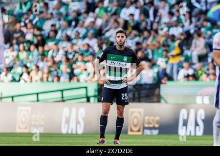 Lisbonne, Portugal. 18 mai 2024. Goncalo Inacio de (Sporting CP) vu en action lors du match de Liga Portugal entre Sporting CP et GD Chaves à l'Estadio Jose Alvalade. Scores finaux Sporting 3 : 0 Chaves. (Photo de Maciej Rogowski/SOPA images/Sipa USA) crédit : Sipa USA/Alamy Live News Banque D'Images