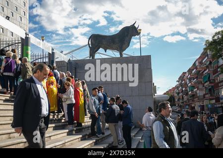 Madrid, Espagne. 19 mai 2024. Vue d'une entrée du palais Vistalegre à Madrid avant le début de l'événement Europa Viva 2024 organisé par le parti politique espagnol VOX. Crédit : SOPA images Limited/Alamy Live News Banque D'Images