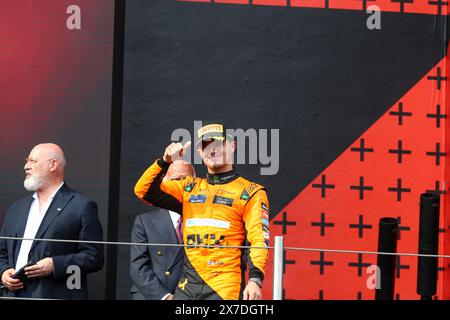 Imola, Bo, ITALIE. 19 mai 2024. Célébrations du podium Lando Norris (GBR) - McLaren Formula 1 Team - McLaren MCL38 - Mercedes.pendant les CROISIÈRES EN FORMULE 1 MSC GRAN PREMIO DEL MADE IN ITALY E DELL'EMILIA-ROMAGNA 2 Autodromo Enzo e Dino Ferrari, Imola (BO) Italie (crédit image : © Alessio de Marco/ZUMA Press Wire) USAGE ÉDITORIAL SEULEMENT! Non destiné à UN USAGE commercial ! Banque D'Images