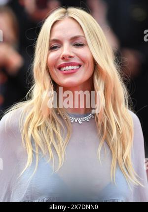 Cannes, France. 19 mai 2024. L'actrice britannique Sienna Miller assiste à la première de Horizon : an American Saga au 77e Festival de Cannes, en France, le dimanche 19 mai 2024. Photo de Rune Hellestad/ crédit : UPI/Alamy Live News Banque D'Images