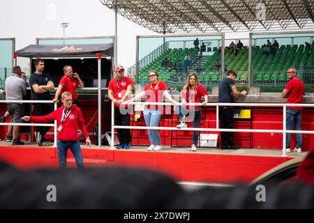 Misano Adriatico, Italie. 19 mai 2024. pitlane, ambiance, équipes lors de la 4ème manche de la Clio Cup Series 2024, du 17 au 19 mai 2024 sur le circuit mondial de Misano Marco Simoncelli, à Misano Adriatico, Italie - photo Damien Doumergue/DPPI crédit : DPPI Media/Alamy Live News Banque D'Images