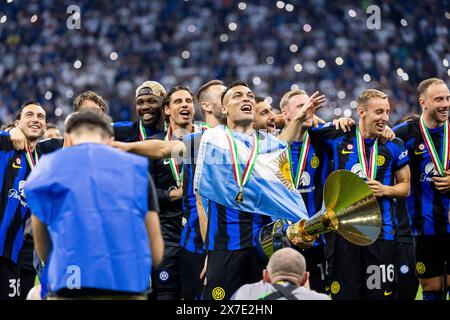 Lautaro Martinez célèbre la série A Scudetto à la fin du match de série A TIM entre le FC Internazionale et le SS Lazio au stade Giuseppe Meazza de Milan, Italie, le 19 mai 2024 Banque D'Images