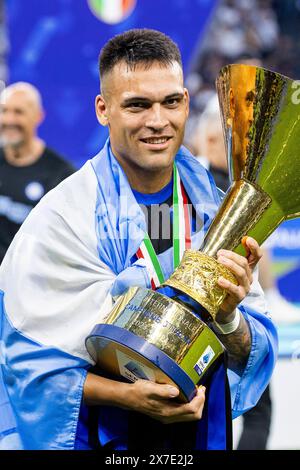 Lautaro Martinez célèbre la série A Scudetto à la fin du match de série A TIM entre le FC Internazionale et le SS Lazio au stade Giuseppe Meazza de Milan, Italie, le 19 mai 2024 Banque D'Images