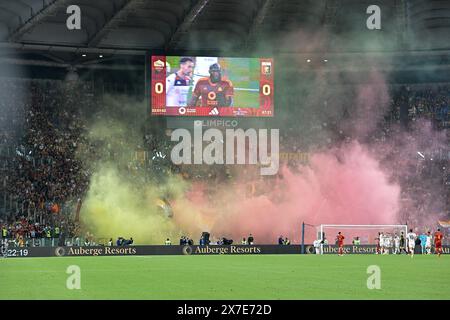 Stadio Olimpico, Rome, Italie. 19 mai 2024. Série A Football ; Roma versus Genoa ; Roma's supporters Credit : action plus Sports/Alamy Live News Banque D'Images