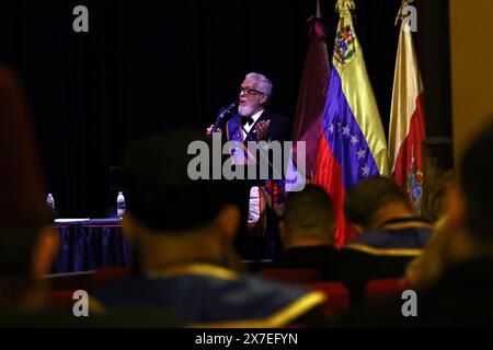 Valencia, Carabobo, Venezuela. 19 mai 2024. 19 mai 2024. Le frère illustre et puissant, Bernardo Flores, avec sa conférence ''la face cachée de l'astrologie''. Lors de la célébration de la première grande journée maçonnique 'Antonio Guzman Blanco'' en l'honneur du 200ème anniversaire de la Grande Loge du Venezuela, tenue au théâtre municipal de la ville de Valence, état de Carabobo. Photo : Juan Carlos HernÃndez. (Crédit image : © Juan Carlos Hernandez/ZUMA Press Wire) USAGE ÉDITORIAL SEULEMENT! Non destiné à UN USAGE commercial ! Banque D'Images