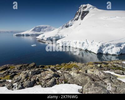 Buache Peak de Palaver point, deux îles Hummock, Antarctique Banque D'Images