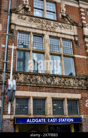 Passmore Edward’s Library, Whitechapel High Street, Borough of Tower Hamlets, Londres, Angleterre, Royaume-Uni Banque D'Images