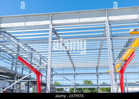 structure métallique d'un bâtiment industriel en construction Banque D'Images
