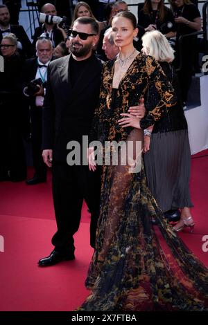 Cannes, France. 19 mai 2024. Natasha poly assiste au tapis rouge ''Horizon : an American Saga'' au 77e Festival de Cannes au Palais des Festivals le 19 mai 2024 à Cannes, France. (Photo de Daniele Cifala/NurPhoto) crédit : NurPhoto SRL/Alamy Live News Banque D'Images