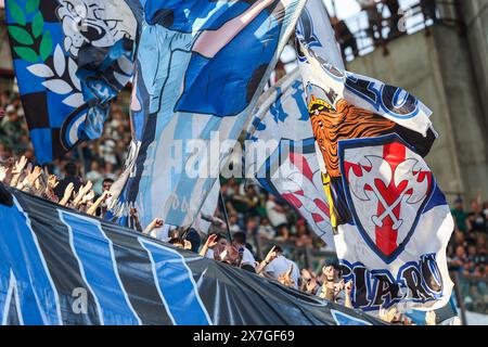 Les supporters du FC Internazionale ont été vus lors d'un match de football de Serie A 2023/24 entre le FC Internazionale et le SS Lazio au stade Giuseppe Meazza, Milan, Italie, le 19 mai 2024 Banque D'Images