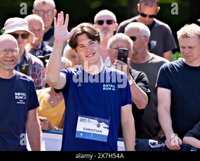 Broenderslev, Danemark. 20 mai 2024. Le prince héritier Christian court un mile pendant la course royale à Broenderslev, le lundi 20 mai 2024. Royal Run est une course de fitness annuelle qui se déroule dans plusieurs villes danoises. La course a eu lieu pour la première fois le 21 mai 2018, à l'occasion du 50e anniversaire du roi, et la famille royale a participé à la course royale depuis lors. En 2024, il y a 95 106 inscrits à l'échelle nationale pour la course de fitness, qui a lieu pour la sixième fois. (Photo : Henning Bagger/Ritzau Scanpix) crédit : Ritzau/Alamy Live News Banque D'Images