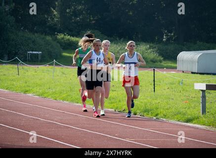 Club Athlétisme, course féminine de 5000 m, Leamington Spa, Royaume-Uni Banque D'Images