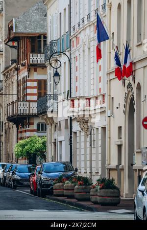 Belles rues dans le centre-ville de Vichy Banque D'Images