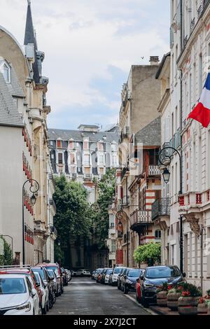 Belles rues dans le centre-ville de Vichy Banque D'Images