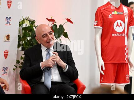 Monza, Italie. 20 mai 2024. L'Amministratore Delegato di AC Monza Adriano Galliani all'evento di beneficenza 'attenti a quei due' presso l'esclusiva Rinascente Lounge dell'U-Power Stadium di Monza, Italia - Marted&#xec; 20 maggio 2024 - Sport, calcio - (Foto Gianni Buzzi/AC Monza/LaPresse) Adriano Galliani AC Monza PDG à l'événement caritatif "attaché a quei due" au salon exclusif Rinascente du stade U-Power de Monza, Italie - mardi 20 mai 2024 - Sports, soccer - (photo Gianni Buzzi/AC Monza/LaPresse) crédit: LaPresse/Alamy Live News Banque D'Images