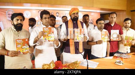 Patna, Inde. 19 mai 2024. PATNA, INDE - 19 MAI : Samrat Choudhary, vice-ministre en chef du Bihar et président de l'État du BJP, et d'autres lors de la rencontre Bihar influent au BJP Media Centre, Hotel Chanakya, le 19 mai 2024 à Patna, en Inde. (Photo de Santosh Kumar/Hindustan Times/Sipa USA ) crédit : Sipa USA/Alamy Live News Banque D'Images