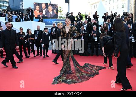 Cannes, France. 19 mai 2024. Natasha poly assiste au tapis rouge 'Horizon : an American Saga' au 77e Festival de Cannes au Palais des Festivals le 19 mai 2024 à Cannes, France. ( Credit : Sipa USA/Alamy Live News Banque D'Images