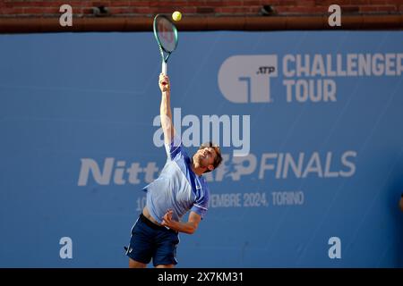 Turin, Italie, Italie. 17 mai 2024. Italie, Turin 17/05/2024.Club de la presse sportive (Turin). Qualifications du tournoi Challenger 175 Piemonte Open Intesa Sanpaolo. Lorenzo Musetti (Ita) joue againstDavid Goffin (Bel) lors des qualifications du tournoi Challenger 175 Piemonte Open Intesa Sanpaolo. Score final 6-4 6-3 (crédit image : © Tonello Abozzi/Pacific Press via ZUMA Press Wire) USAGE ÉDITORIAL SEULEMENT! Non destiné à UN USAGE commercial ! Banque D'Images