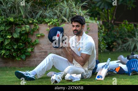 Mumbai, Inde. 19 mai 2024. MUMBAI, INDE - 4 MAI : Karan Wahi, acteur de Bollywood, pose lors d'une interview exclusive avec HT City, le 4 mai 2024 à Mumbai, Inde. (Photo de Satish Bate/Hindustan Times/Sipa USA ) crédit : Sipa USA/Alamy Live News Banque D'Images