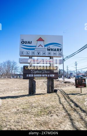 Le panneau du quai sur la rue main à Shediac, Nouveau-Brunswick, Canada Banque D'Images