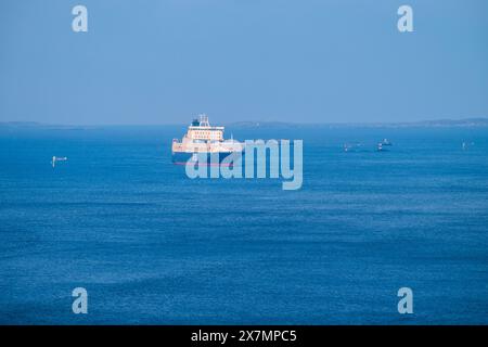 Gothenburg, Suède - 05 mars 2024 : ferry de transport arrivant à Gothenburg dans la matinée Banque D'Images