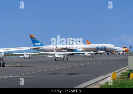 Arkia Israeli Airlines Boeing 757-3E7 au sol Banque D'Images