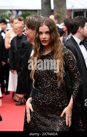 Barbara Palvin BEI der Premiere L'APPRENTIE BEI den 77 ème Filnfestspielen à Cannes 20.05.2024 *** Barbara Palvin à la première de L'APPRENTIE au 77ème Festival de Cannes 20 05 2024 Banque D'Images