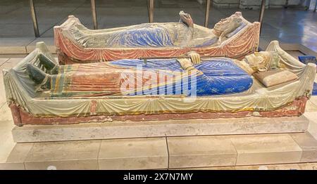 Tombeau de Henri II d'Angleterre et Eleanor d'Aquitane à l'abbaye de Fontevraud. L'Abbaye royale de notre-Dame de Fontevraud. Département de la France occidentale du Maine-e Banque D'Images