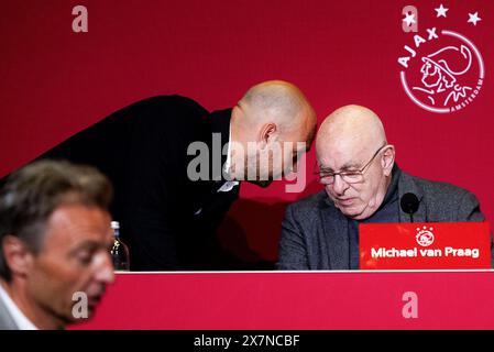 AMSTERDAM - Michael van Praag avant une réunion avec les actionnaires d'Ajax à propos du directeur général démissionnaire Alex Kroes et de l'enquête de KPMG sur un conflit d'intérêts de l'ancien directeur technique Sven Mislintat. Kroes a repris son travail chez Ajax en tant que directeur technique, Mislintat a pris un poste technique au Borussia Dortmund. ANP RAMON VAN FLYMEN Banque D'Images