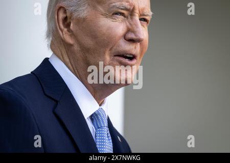 Washington, États-Unis. 20 mai 2024. Le président Joe Biden prend la parole lors d’une réception célébrant le mois du patrimoine juif américain dans la roseraie de la Maison Blanche le 20 mai 2024 à Washington DC. Le président a réitéré son soutien au peuple juif à la suite des attentats terroristes du 7 octobre. (Photo de Samuel Corum/Sipa USA) crédit : Sipa USA/Alamy Live News Banque D'Images