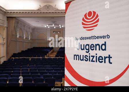 Lübeck Themenbild - Jugend musiziert Bundeswettbewerb, 20.05.2024 Themenbild - Jugend musiziert Bundeswettbewerb, 20.05.2024 Jugend musiziert 61. Bundeswettbewerb 2024 Deutscher Musikrat im Kolosseum Festsaal. *** Lübeck photo thématique concours national Jugend musiziert, 20 05 2024 photo thématique concours national Jugend musiziert, 20 05 2024 concours national Jugend musiziert 61 2024 Conseil allemand de la musique au Colisée Festsaal Copyright : xEibner-Pressefoto/JustinxLohrmanx EP JLN Banque D'Images