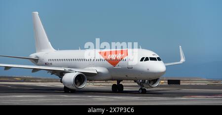 Tenerife, Espagne 4 mai 2024. Airbus A320-214 d'easyJet. Image d'un avion d'easyJet Airlines circulant à Tenerife Banque D'Images