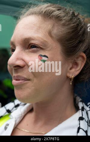 Le 18 mai, des milliers de personnes ont déomonstré dans le centre de Londres contre le bombardement israélien de Gaza et en soutien à la Palestine. Banque D'Images