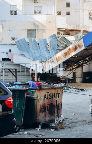 Beyrouth, Liban — 24.04 2023 : destruction d'une station-service dans le quartier de Mar Mikael à Beyrouth, endommagée lors d'une explosion dans le port en août 2020 Banque D'Images