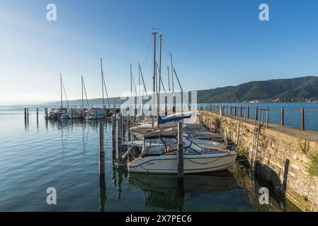 Port de plaisance et vieux quai à Bodman-Ludwigshafen sur le lac de Constance, Bade-Wuerttemberg, Allemagne Banque D'Images