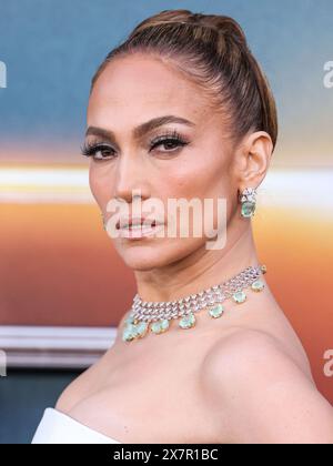 HOLLYWOOD, LOS ANGELES, CALIFORNIE, États-Unis - 20 MAI : Jennifer Lopez (JLo) vêtue d'une robe Greta Constantine, d'un sac Rodo et de bijoux Manish Malhotra arrive à la première de Los Angeles de 'Atlas' de Netflix qui s'est tenue au Théâtre égyptien Hollywood le 20 mai 2024 à Hollywood, Los Angeles, Californie, États-Unis. (Photo de Xavier Collin/image Press Agency) Banque D'Images