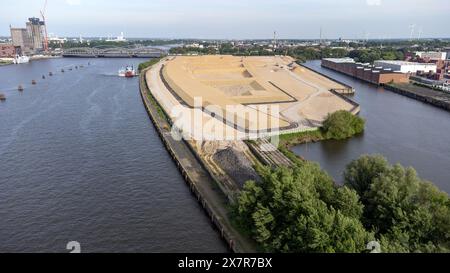 Hambourg se développe au sud de l'Elbe : en face de Hafencity, le terrain a été préparé pour le nouveau quartier de Grasbrook avec 3,000 nouveaux appartements. Banque D'Images