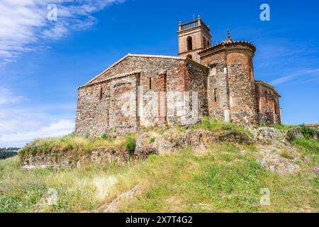 Château d'Almonaster, sur les vestiges d'une basilique wisigothique du vie siècle, Banque D'Images