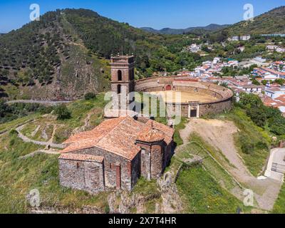 Château-mosquée Almonaster et arènes , sur les vestiges d'une basilique wisigothique du vie siècle, Banque D'Images