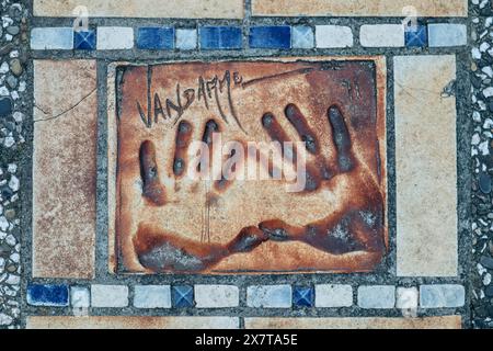 Cannes, France - 30.01.2023 : empreintes de célébrités à Cannes près du Palais des Festivals - Jean-Claude Van Damme Banque D'Images