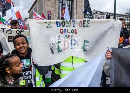 Manifestation contre le racisme et la discirimination. ong, associations ou syndicats marcheront avec | manifestation contre le racisme et la discrimination. Banque D'Images