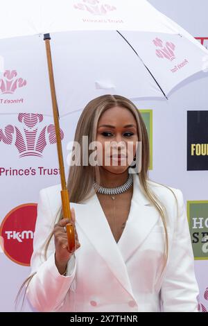 Londres, Royaume-Uni. 21 mai 2024. Eve Jihan Cooper (EVE) arrive pour les Prix Prince’s Trust et TK Maxx & Homesense au Theatre Royal Drury Lane. Les prix honorent et célèbrent les succès de ceux qui ont été aidés par le Trust, et ceux qui les soutiennent, au Royaume-Uni et dans le monde entier. La cérémonie, qui en est à sa vingtième année, met en lumière les histoires inspirantes des jeunes, des bénévoles et de ceux qui soutiennent leurs communautés au sens large. L’année prochaine, les prix deviendront les King’s Trust Awards. Credit : Stephen Chung / Alamy Live News Banque D'Images
