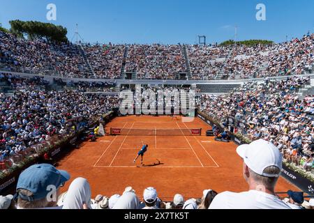 Rome, Italie. 12 mai 2024. Vue générale à l'intérieur du court central lors du match de troisième tour en simple masculin le septième jour de l'Internazionali BNL D'Italia 2024 au Foro Italico à Rome, Italie. Alejandro Tabilo a gagné contre Novak Djokovic 6-2, 6-3 crédit : SOPA images Limited/Alamy Live News Banque D'Images