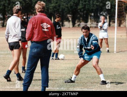 GRAHAM TAYLOR PREND L'ENTRAÎNEMENT DE L'ÉQUIPE DE SOUTHAMPTON, 1990. PIC MIKE WALKER 1990 Banque D'Images