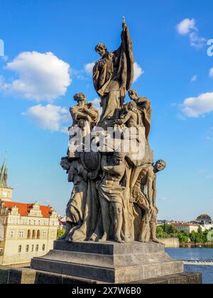 Prague, République tchèque. 10 mai 2024. La statue baroque de Saint François Xavier du pont Charles par F. M. Brokof 1711. (Crédit image : © Igor Golovniov/SOPA images via ZUMA Press Wire) USAGE ÉDITORIAL SEULEMENT! Non destiné à UN USAGE commercial ! Banque D'Images